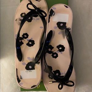Kate Spade Flip Flops Floral Garden Print 9 M
